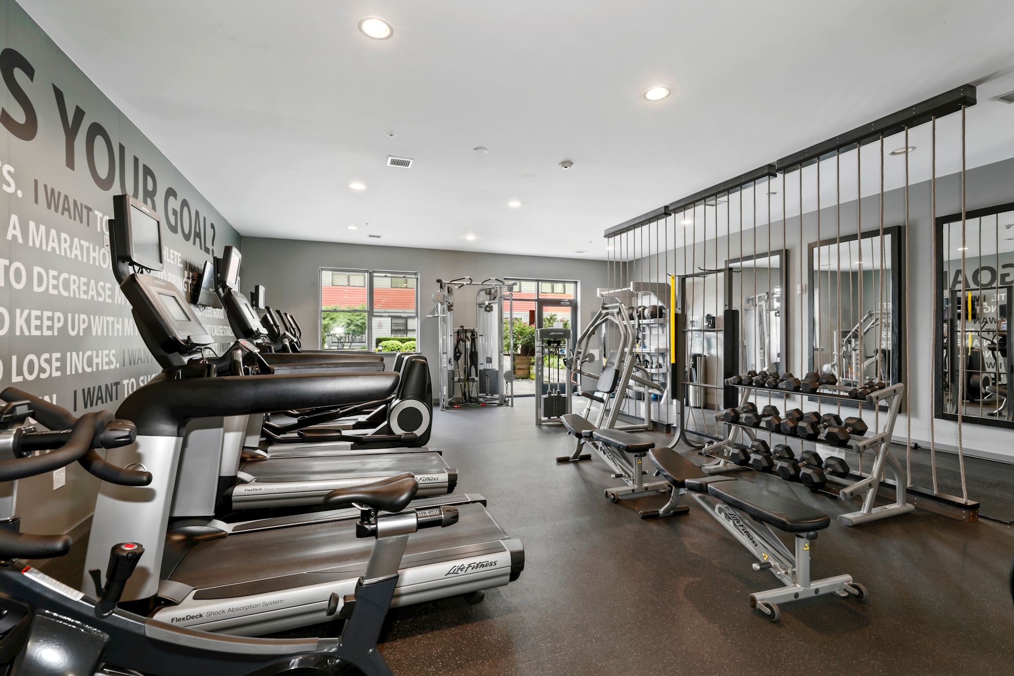 A 24/7 fitness center that motivates you